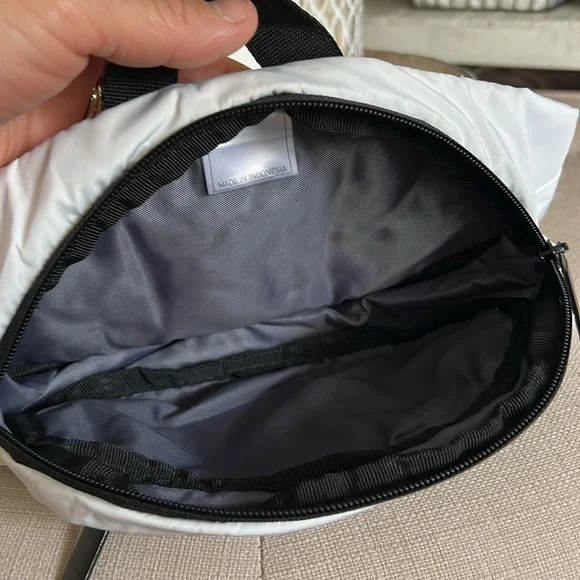 adidas White Belt Bag - Picture 5 of 6